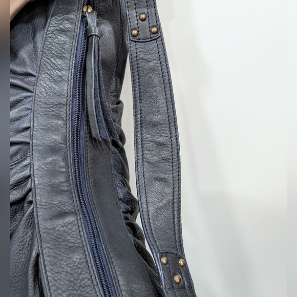 Maurizio Taiuti Navy Blue Leather Hobo Shoulder Bag - Picture 7 of 15